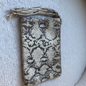 Snake skin Clutch w/tassel
